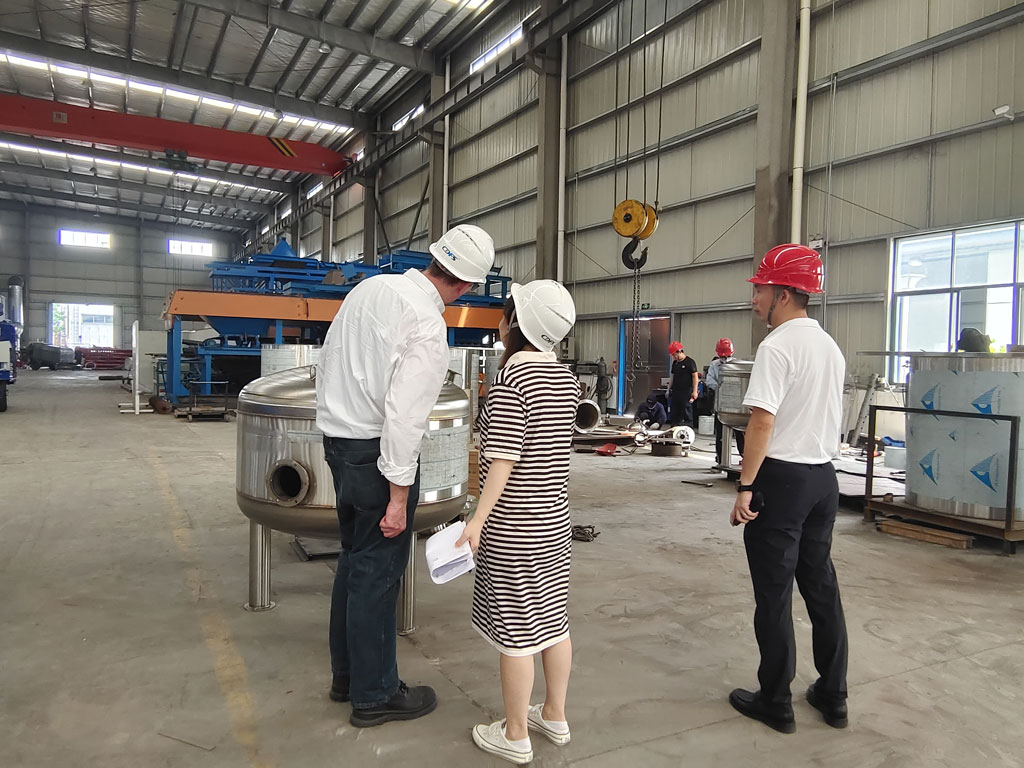 國(guó)外客戶來(lái)訪多靈